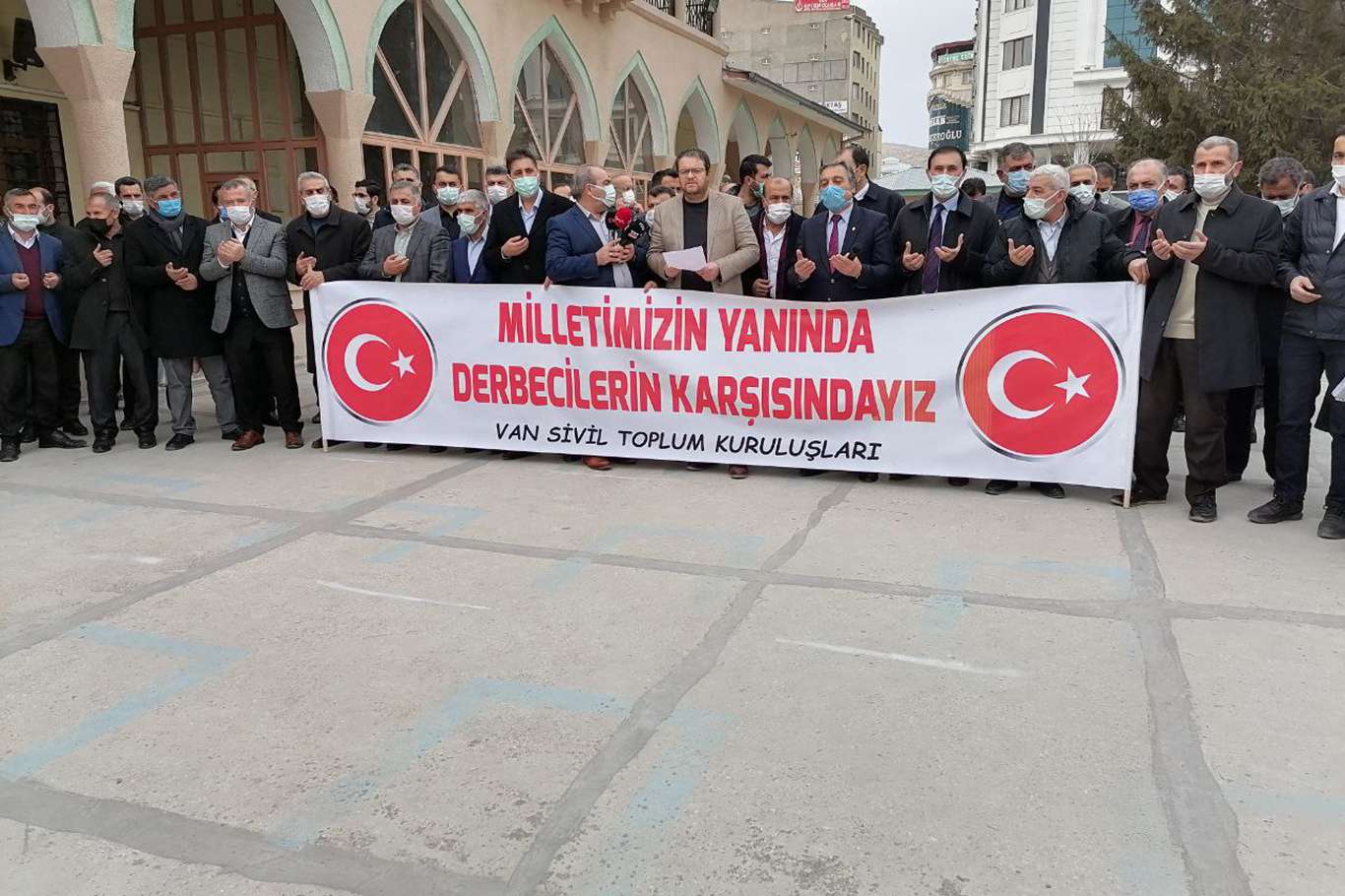 Emekli amirallerin yayımladığı bildiriye tepkiler gelmeye devam ediyor